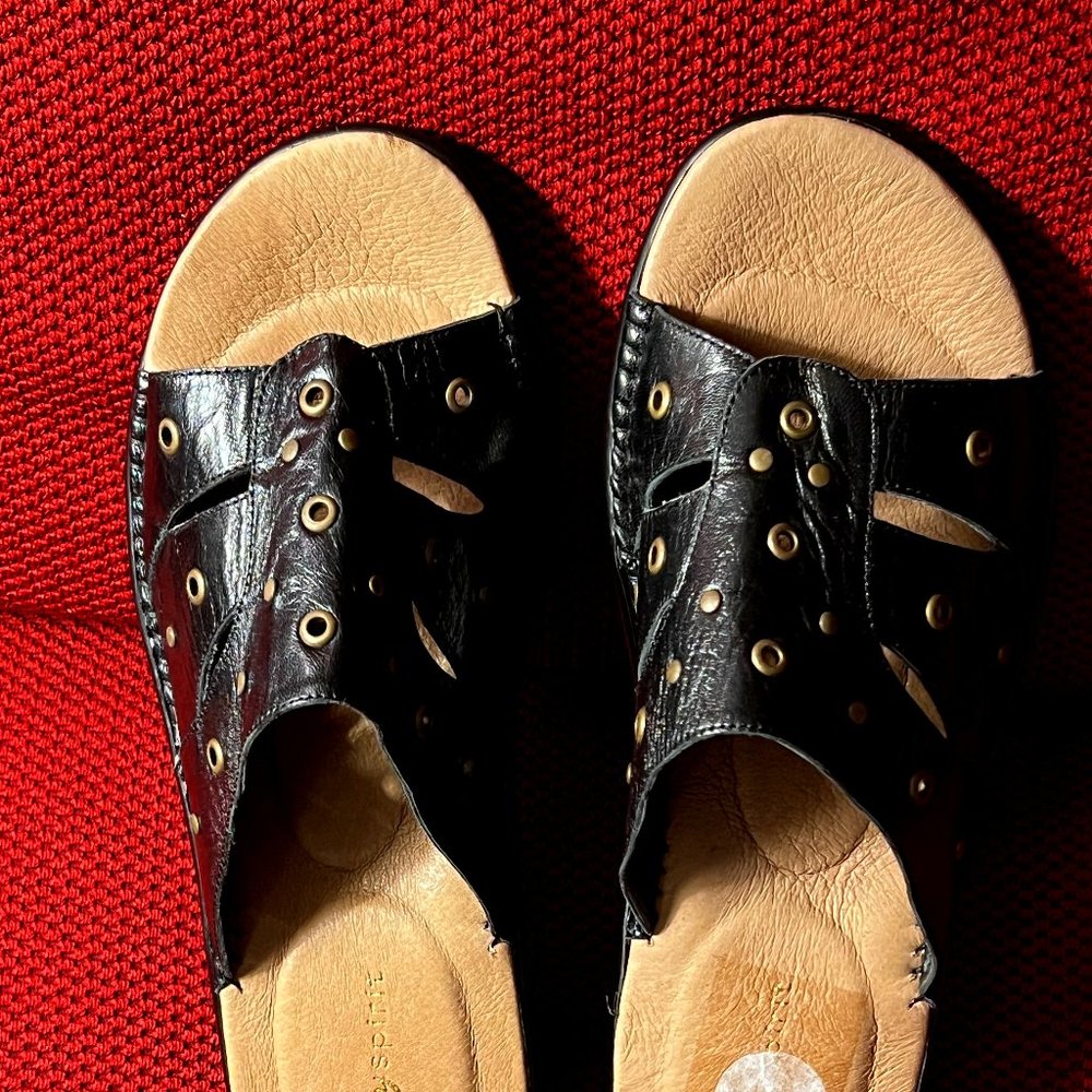 EASY SPIRIT DALILA WOMENS BLACK LEATHER SANDALS SLIDES WEDGE WITH GROMMET DETAIL
